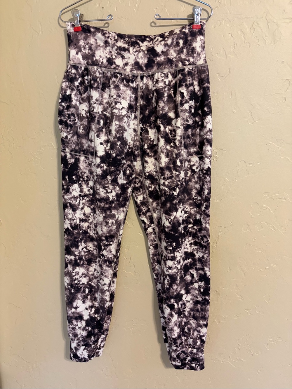 ATHLETA salutation joggers black white tie dye medium - Picture 2 of 8